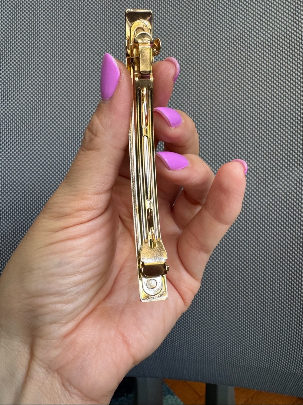 Vintage Gold Metal Barrette Hair Clip - Picture 6 of 7